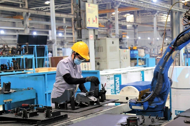Tuyển 8 Nam kiểm tra chất lượng & chế tạo cơ khí làm việc tại Tân Trúc (Đài Loan)