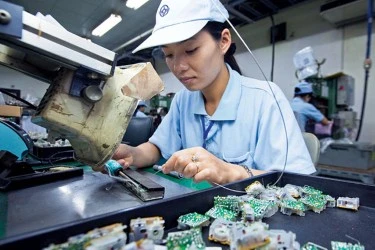 Tuyển 6 Nữ điện tử SMT phỏng vấn ngay làm việc tại Đài Bắc (Đài Loan)