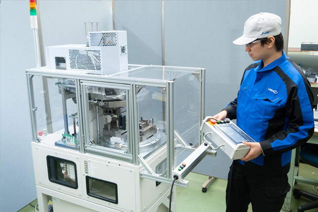 Tuyển 10 Nam kỹ sư bảo trì máy ép phun tại Aichi, Nhật Bản